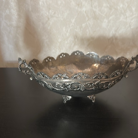 Set of 2 Silver plated Bowls beautiful carved designs for serving fruits nuts. - Picture 2 of 8